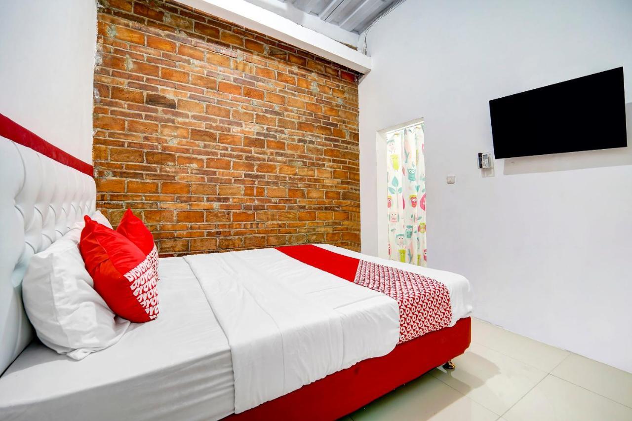 Super Oyo 91173 Guesthouse King Puntodewo Pakualaman Exterior photo